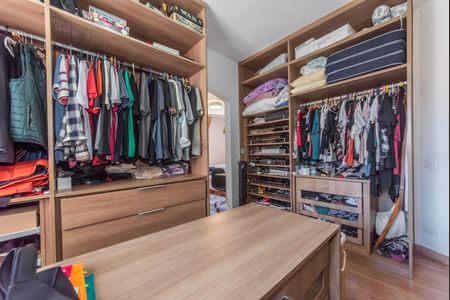 Apartamento à venda com 214m², 4 quartos e 3 vagasSuíte 2 - Closet
