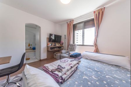 Apartamento à venda com 214m², 4 quartos e 3 vagasSuíte 2