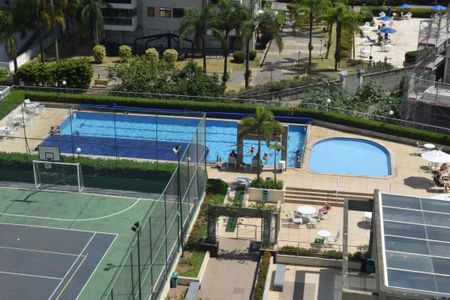 Apartamento para alugar com 103m², 3 quartos e 2 vagas Apartamento para alugar com 103m², 3 quartos e 2 vagasÁrea Externa