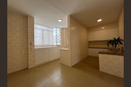 Apartamento à venda com 228m², 3 quartos e 1 vagaBanheiro social