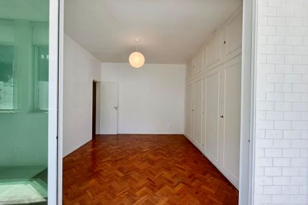 Apartamento à venda com 228m², 3 quartos e 1 vagaQuarto 2