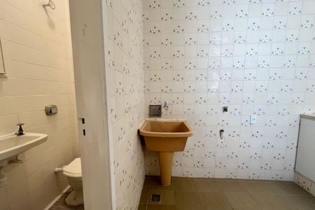 Apartamento à venda com 228m², 3 quartos e 1 vagaÁrea de serviço