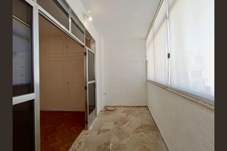 Apartamento à venda com 228m², 4 quartos e 1 vagaVaranda