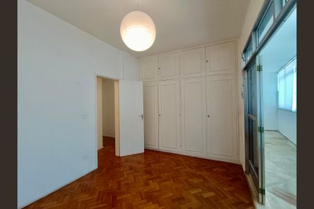 Apartamento à venda com 228m², 4 quartos e 1 vagaCômodo 2