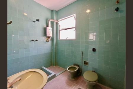 Apartamento à venda com 228m², 4 quartos e 1 vagaSuíte banheiro