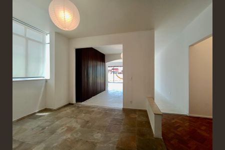 Apartamento à venda com 228m², 4 quartos e 1 vagaSala