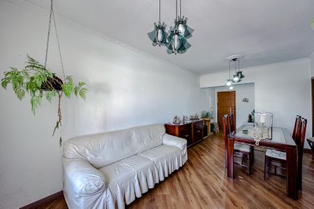 Apartamento à venda com 130m², 3 quartos e sem vagaSala