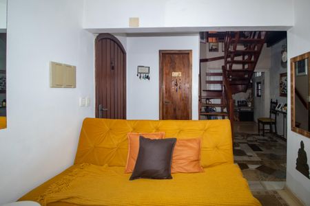 Casa de condomínio à venda com 120m², 3 quartos e 1 vagaSala