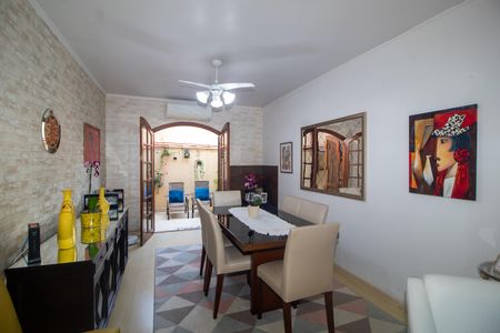 Casa de condomínio à venda com 120m², 3 quartos e 1 vagaSala