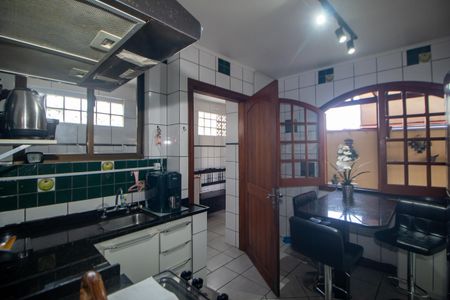 Casa de condomínio à venda com 120m², 3 quartos e 1 vagaCozinha