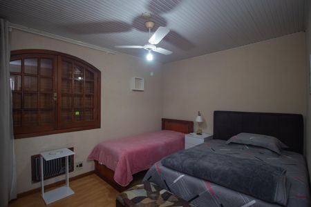 Casa de condomínio à venda com 120m², 3 quartos e 1 vagaQuarto 2