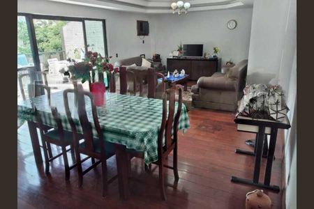 Apartamento à venda com 180m², 3 quartos e 2 vagas