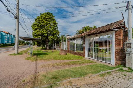 Casa à venda com 300m², 4 quartos e 5 vagasFachada