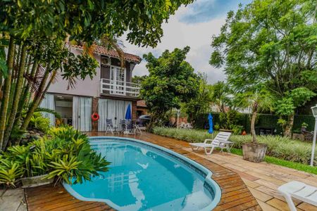 Casa à venda com 300m², 4 quartos e 5 vagasÁrea externa