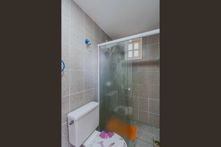 Casa à venda com 300m², 4 quartos e 5 vagasBanheiro 2