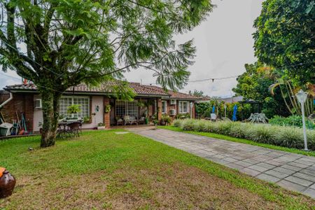 Casa à venda com 300m², 4 quartos e 5 vagasÁrea externa