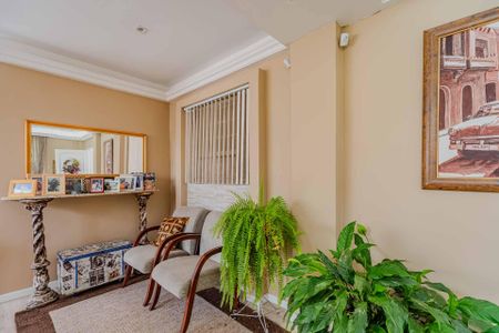 Casa à venda com 300m², 4 quartos e 5 vagasSala