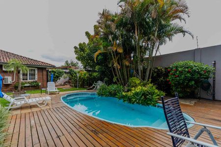 Casa à venda com 300m², 4 quartos e 5 vagasÁrea externa