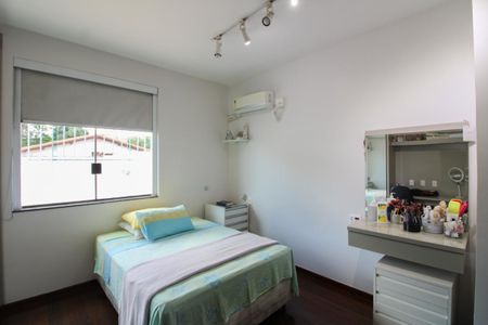 Casa à venda com 365m², 4 quartos e 3 vagas Casa à venda com 365m², 4 quartos e 3 vagasSuíte 3