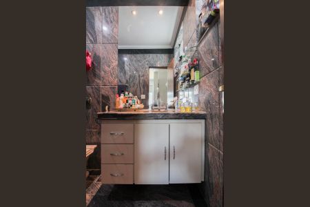 Casa à venda com 365m², 4 quartos e 3 vagas Casa à venda com 365m², 4 quartos e 3 vagasBanheiro da Suíte 3