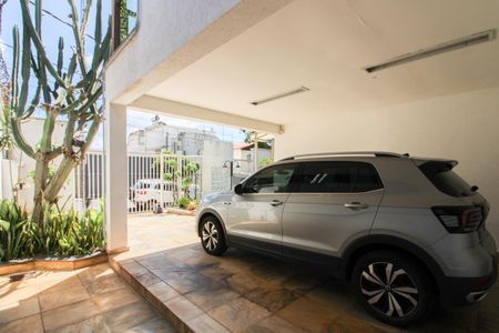 Casa à venda com 365m², 4 quartos e 3 vagas Casa à venda com 365m², 4 quartos e 3 vagasGaragem