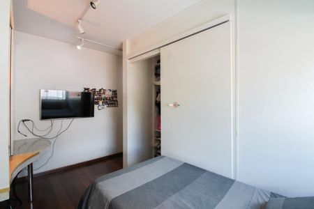 Casa à venda com 365m², 4 quartos e 3 vagas Casa à venda com 365m², 4 quartos e 3 vagasSuíte 2