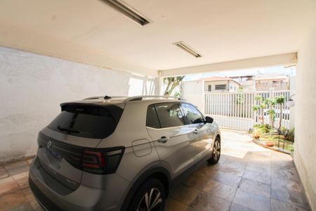 Casa à venda com 365m², 4 quartos e 3 vagas Casa à venda com 365m², 4 quartos e 3 vagasGaragem