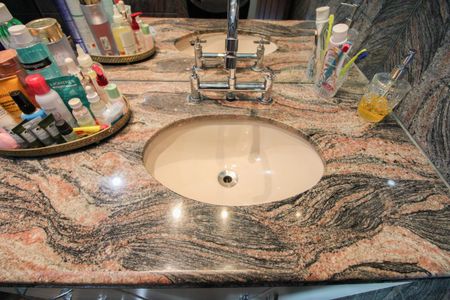 Casa à venda com 365m², 4 quartos e 3 vagas Casa à venda com 365m², 4 quartos e 3 vagasBanheiro da Suíte 3