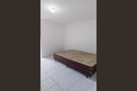 Casa para alugar com 26m², 1 quarto e sem vaga Casa para alugar com 26m², 1 quarto e sem vagaSala/Quarto