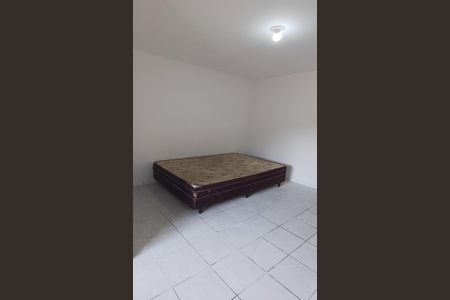 Casa para alugar com 26m², 1 quarto e sem vaga Casa para alugar com 26m², 1 quarto e sem vagaSala/Quarto