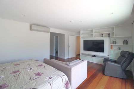 Casa à venda com 637m², 4 quartos e 4 vagasQuarto 3