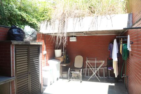 Casa à venda com 299m², 4 quartos e 2 vagasÁrea externa