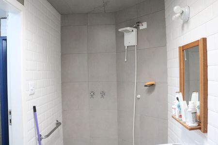 Casa à venda com 299m², 4 quartos e 2 vagasBanheiro 2