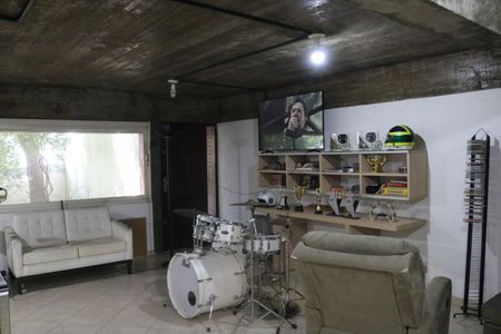 Casa à venda com 299m², 4 quartos e 2 vagasÁrea comum