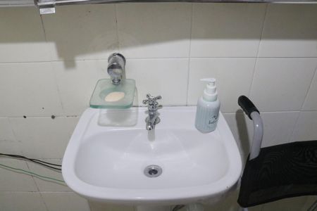 Casa à venda com 299m², 4 quartos e 2 vagasBanheiro 1