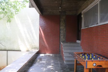 Casa à venda com 299m², 4 quartos e 2 vagasÁrea externa