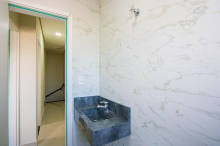 Casa para alugar com 130m², 3 quartos e 4 vagas Casa para alugar com 130m², 3 quartos e 4 vagasBanheiro social