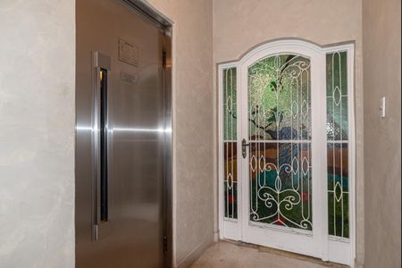 Apartamento à venda com 105m², 2 quartos e 1 vagaÁrea comum - Elevador