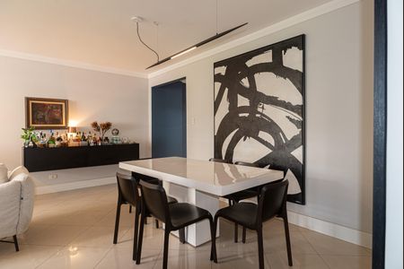 Apartamento à venda com 105m², 2 quartos e 1 vagaSala