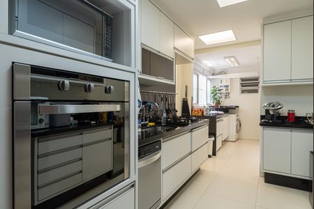 Apartamento à venda com 105m², 2 quartos e 1 vagaCozinha