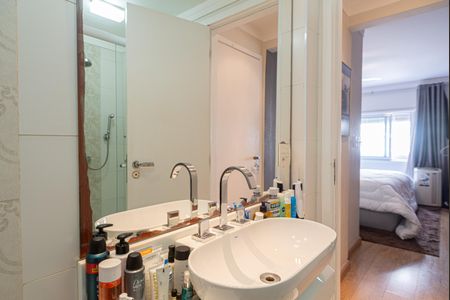 Apartamento à venda com 105m², 2 quartos e 1 vagaBanheiro da Suíte