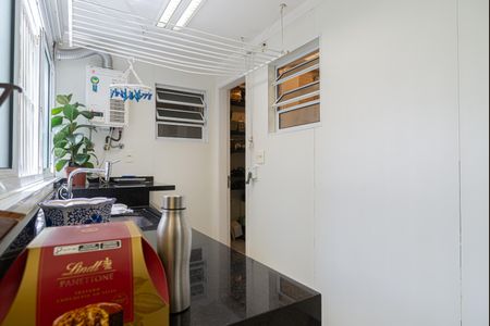 Apartamento à venda com 105m², 2 quartos e 1 vagaÁrea de Serviço