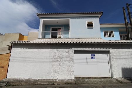 Casa de condomínio à venda com 150m², 3 quartos e 1 vagaFachada