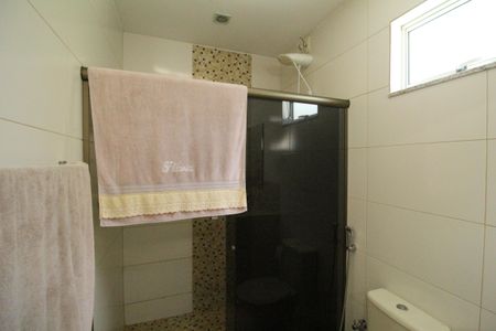 Casa de condomínio à venda com 150m², 3 quartos e 1 vagaBanheiro da suíte