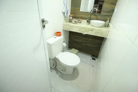 Casa de condomínio à venda com 150m², 3 quartos e 1 vagaLavabo