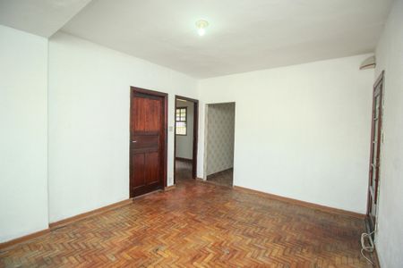 Casa à venda com 235m², 2 quartos e 1 vaga Casa à venda com 235m², 2 quartos e 1 vagaSala