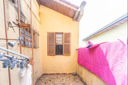 Casa à venda com 235m², 2 quartos e 1 vaga Casa à venda com 235m², 2 quartos e 1 vagaQuintal