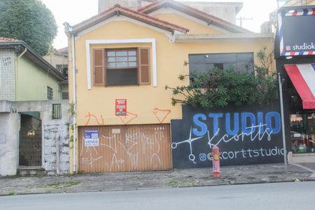 Casa à venda com 235m², 2 quartos e 1 vaga Casa à venda com 235m², 2 quartos e 1 vagaFachada 2 e Garagem 2