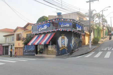 Casa à venda com 235m², 2 quartos e 1 vaga Casa à venda com 235m², 2 quartos e 1 vagaSalão Comercial Já Alugado