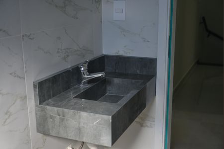 Casa para alugar com 130m², 3 quartos e 4 vagasBanheiro Social